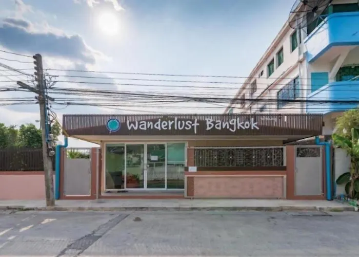 Wanderlust Hostel *