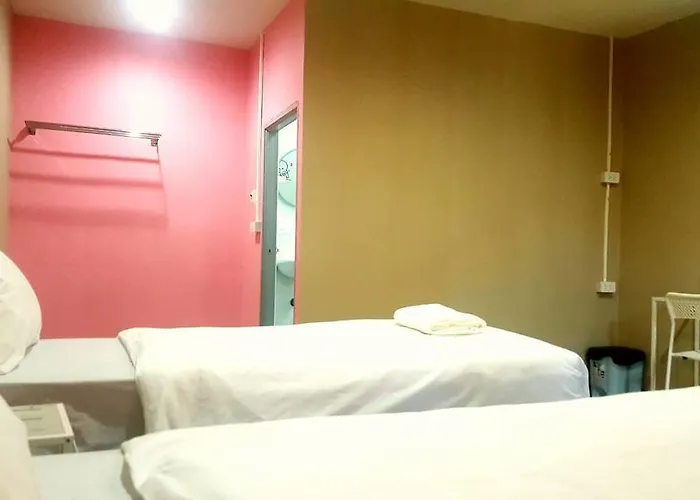 Wanderlust Hostel *