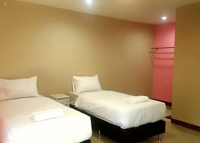 Wanderlust Hostel *